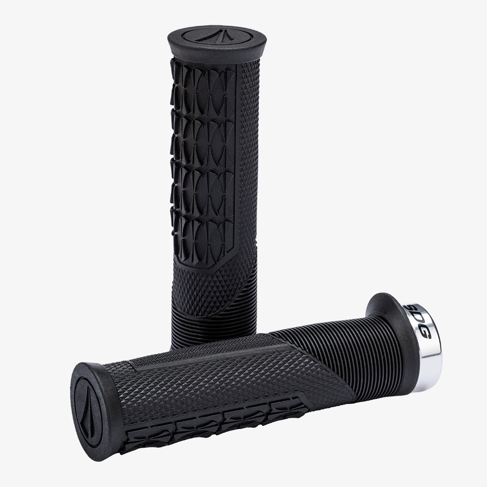 OPEN CORE THRICE GRIPS