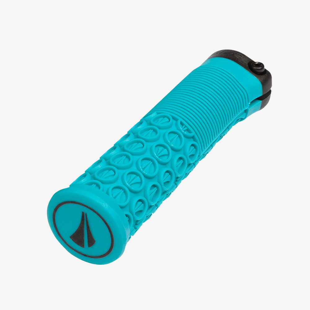 Thrice 31 Grips | S / M